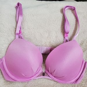 Fabulous Victoria's Secret plunge bra 32B